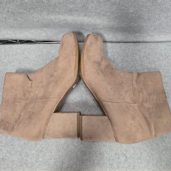 Torrid Taupe Block Heel Ankle Booties Size 10W - Picture 7 of 10